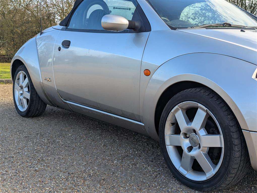 <p>2004 FORD STREETKA LUXURY</p>