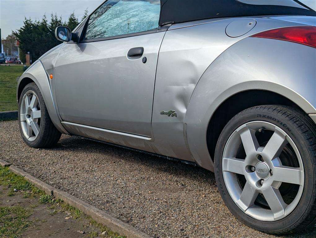 <p>2004 FORD STREETKA LUXURY</p>