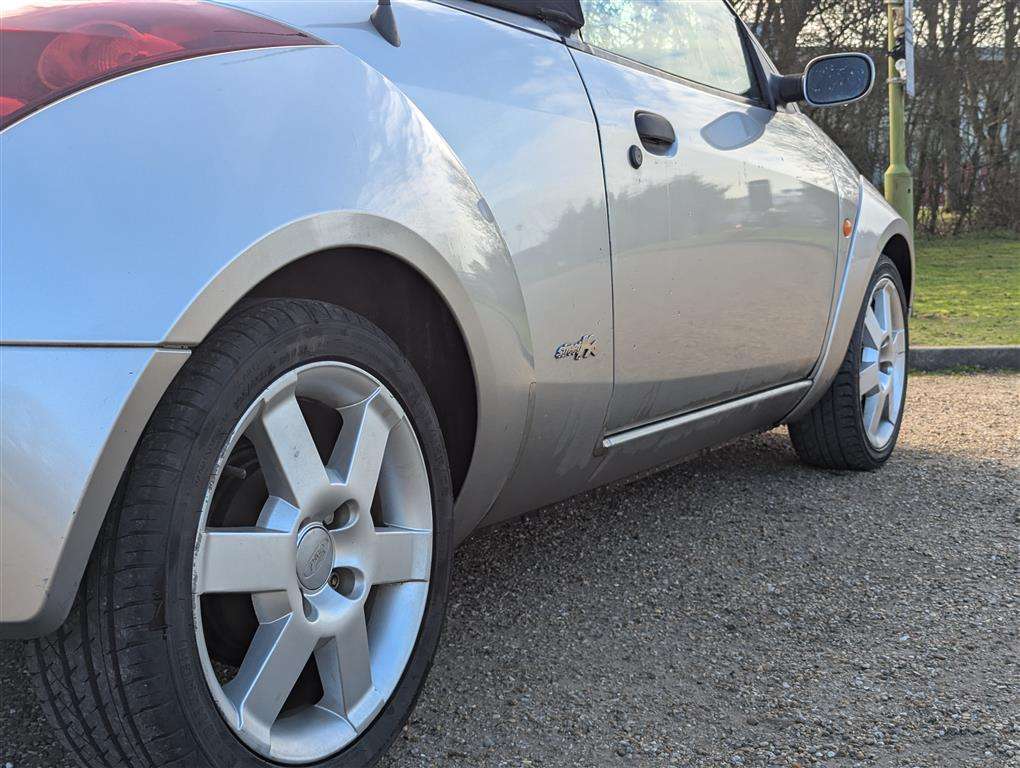 <p>2004 FORD STREETKA LUXURY</p>