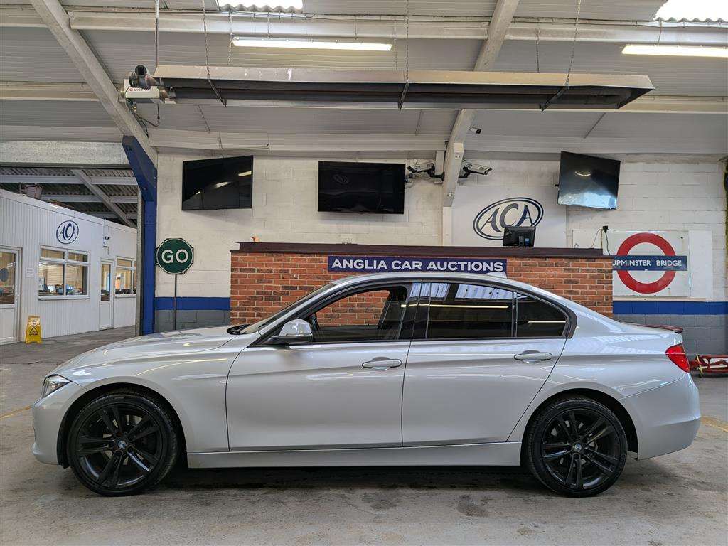 <p>2012 BMW 320D SPORT</p>