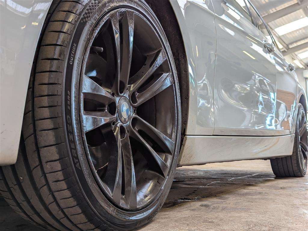 <p>2012 BMW 320D SPORT</p>