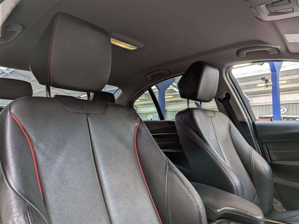 <p>2012 BMW 320D SPORT</p>