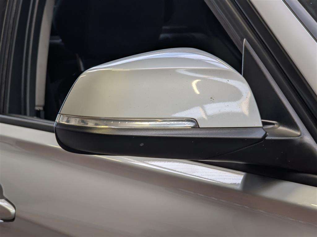 <p>2012 BMW 320D SPORT</p>