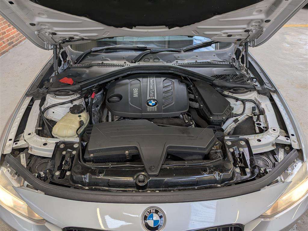 <p>2012 BMW 320D SPORT</p>