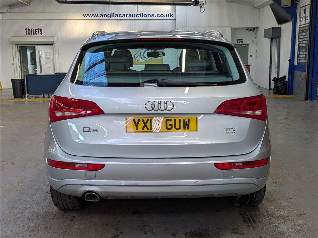 <p>2013 AUDI Q5 SE TDI QUATTRO AUTO</p>
