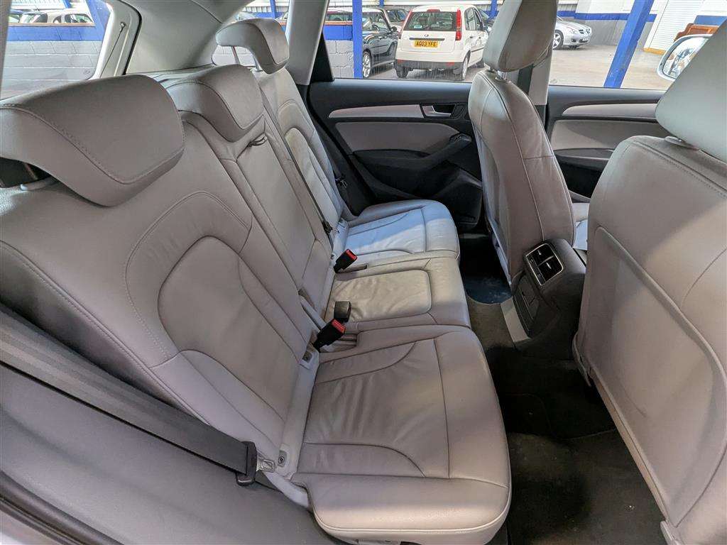 <p>2013 AUDI Q5 SE TDI QUATTRO AUTO</p>