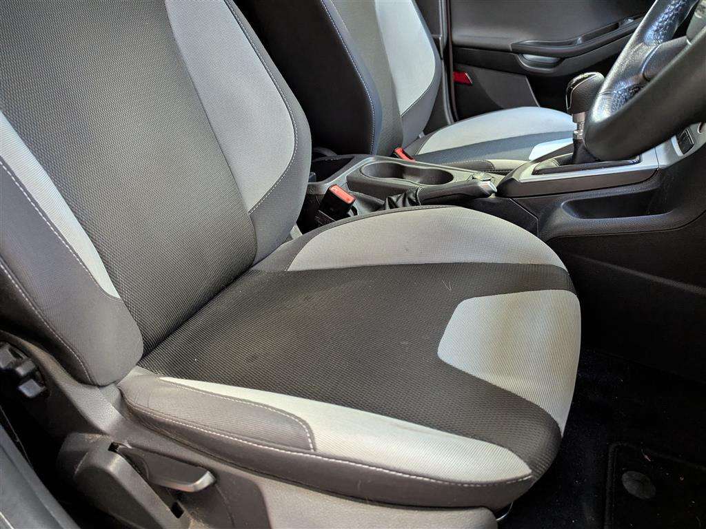 <p>2013 FORD FOCUS ZETEC TURBO</p>