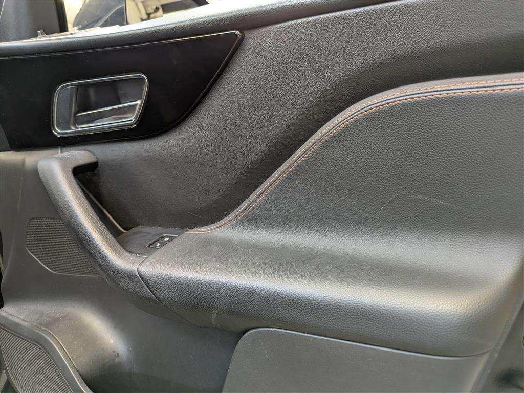 <p>2016 JAGUAR F-PACE PRESTIGE AWD D AUT</p>