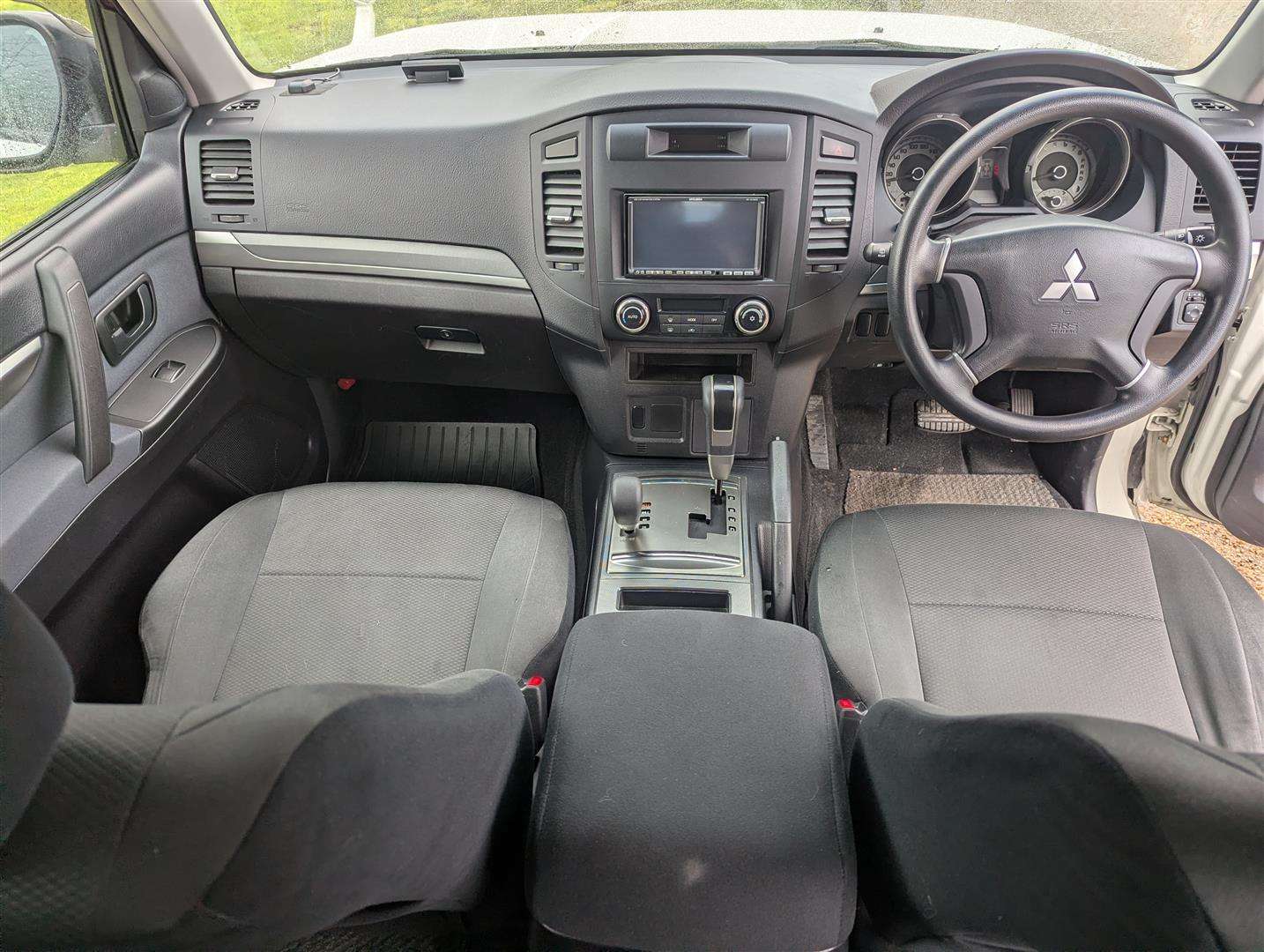 <p>2009 MITSUBISHI</p>