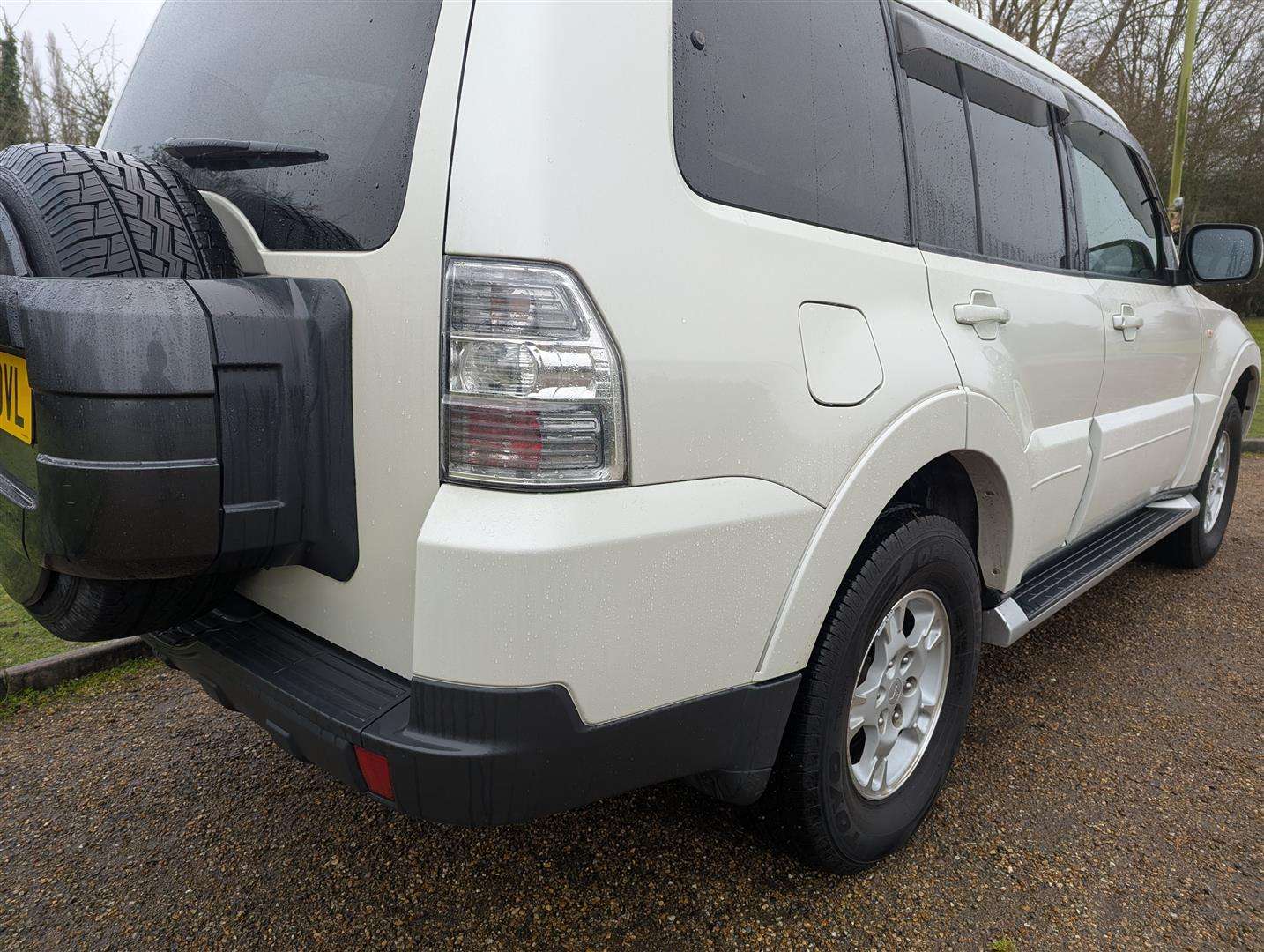 <p>2009 MITSUBISHI</p>