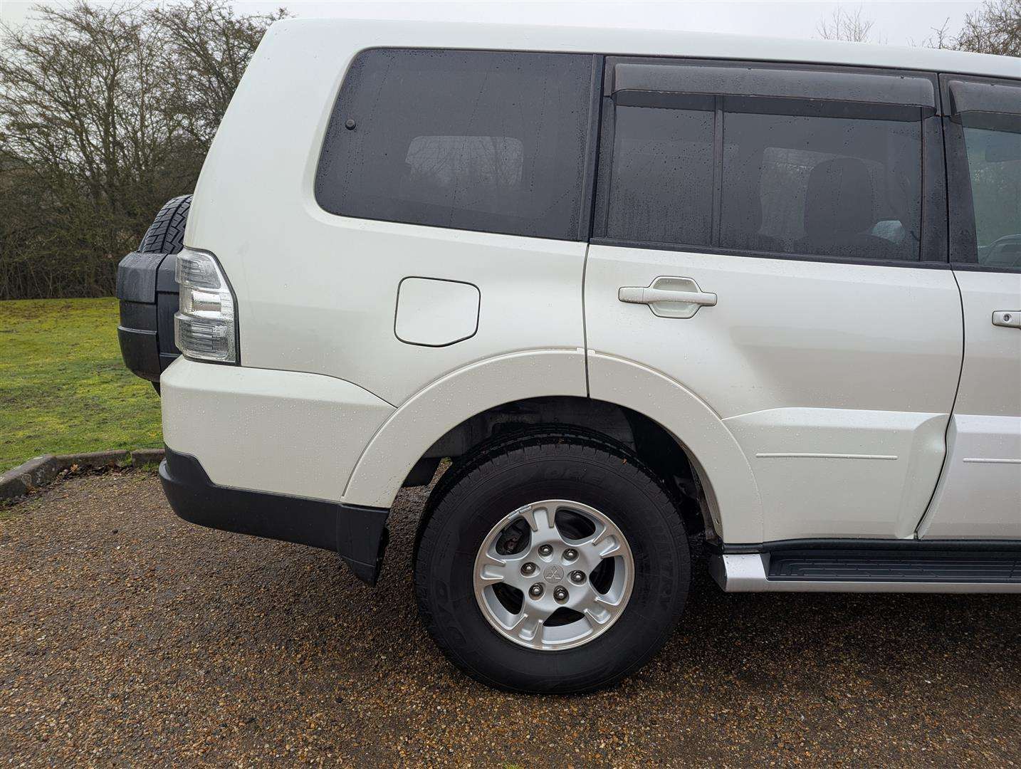 <p>2009 MITSUBISHI</p>