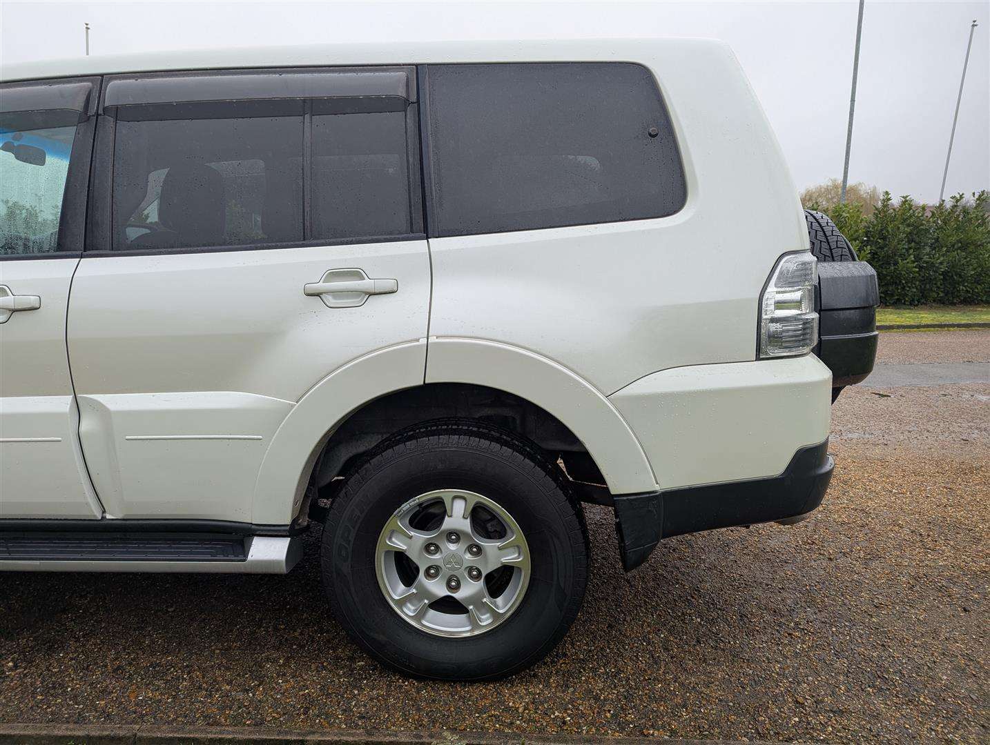 <p>2009 MITSUBISHI</p>