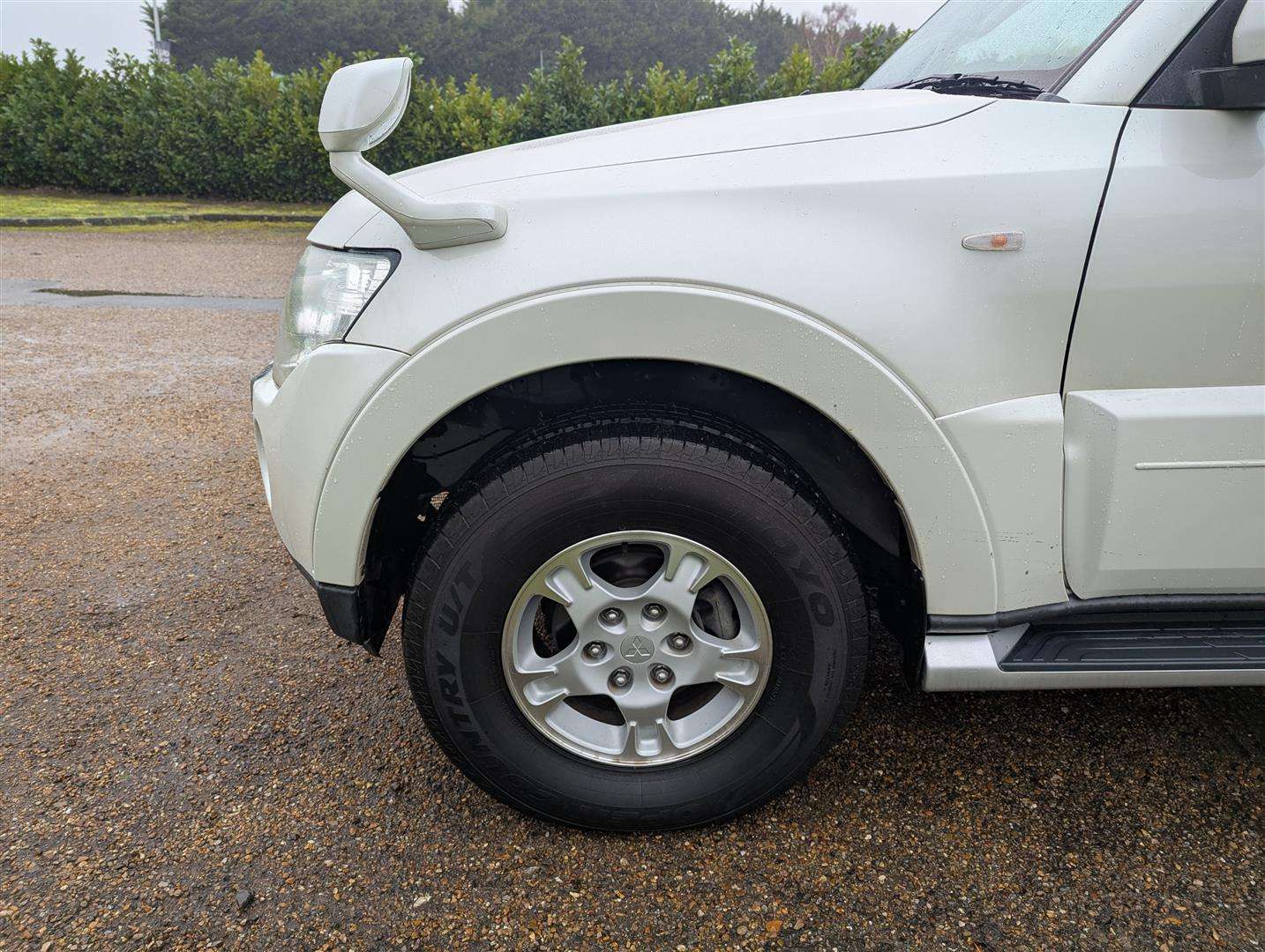 <p>2009 MITSUBISHI</p>