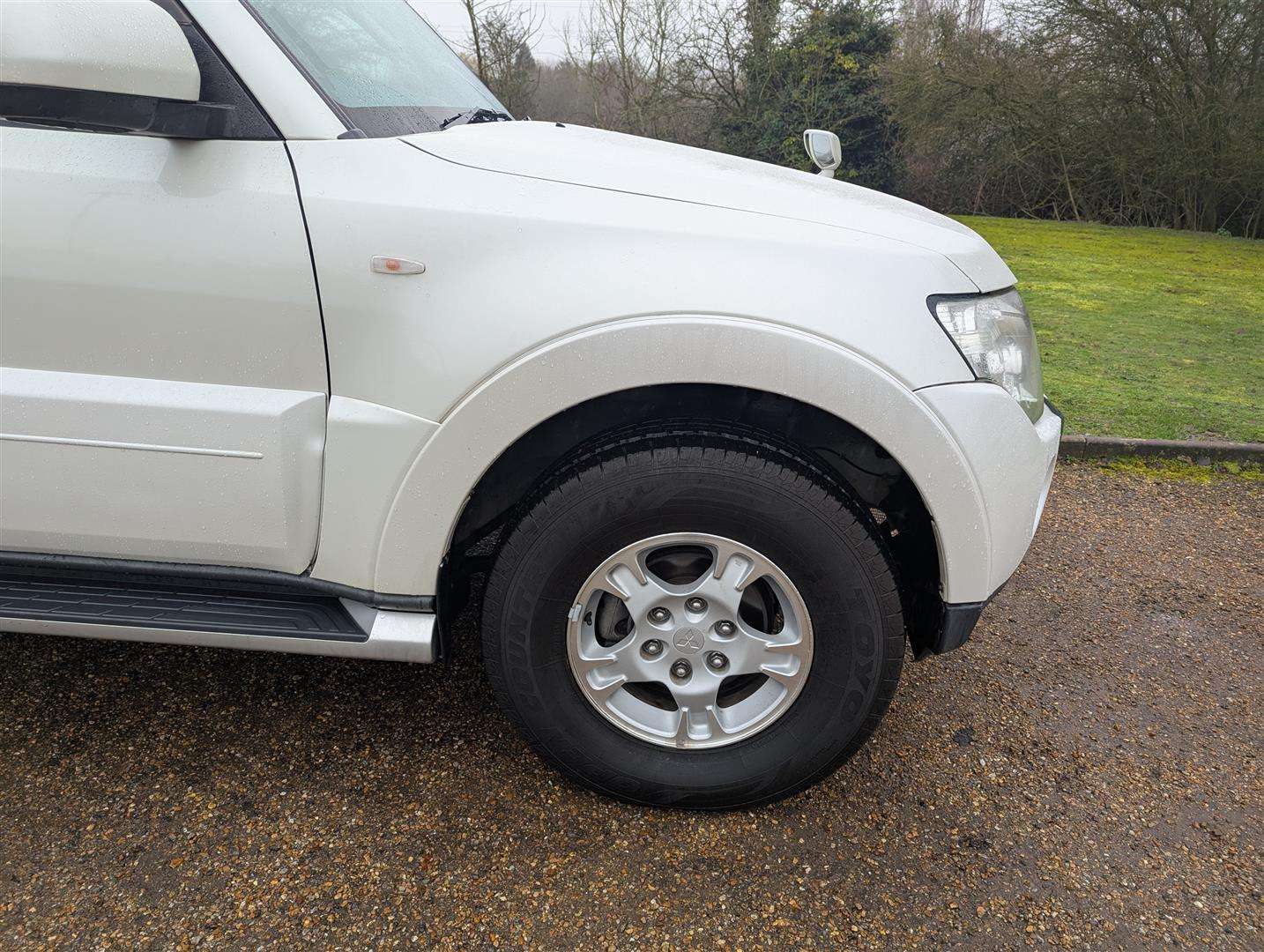 <p>2009 MITSUBISHI</p>