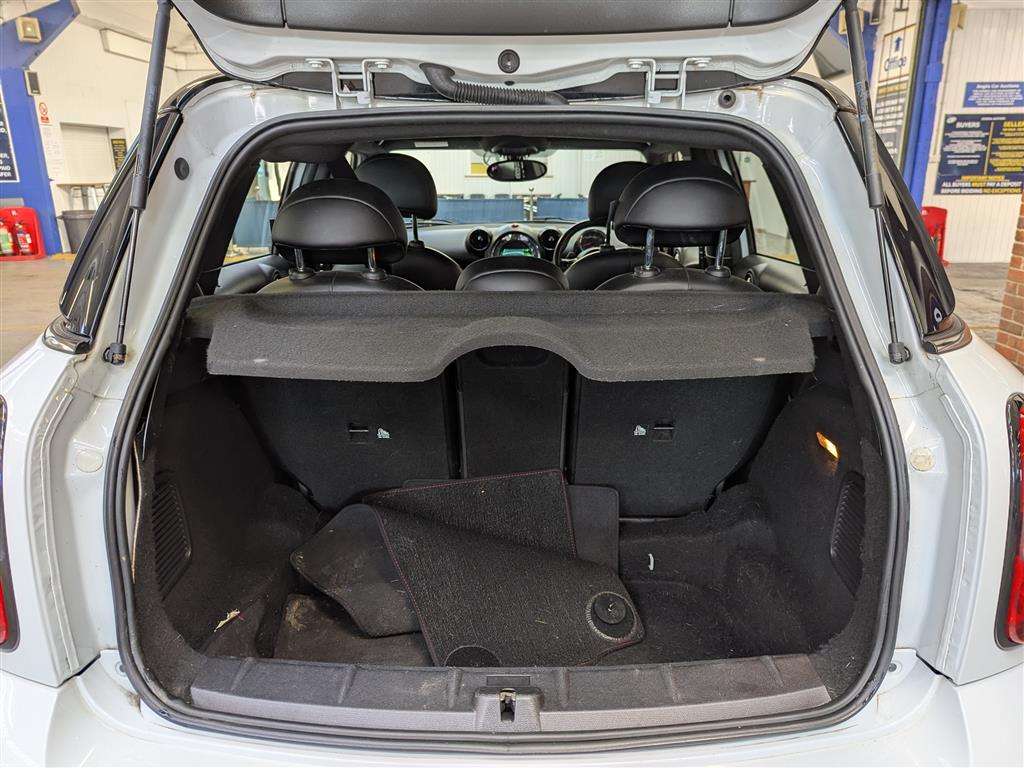 <p>2014 MINI COUNTRYMAN COOPER SD AUTO</p>