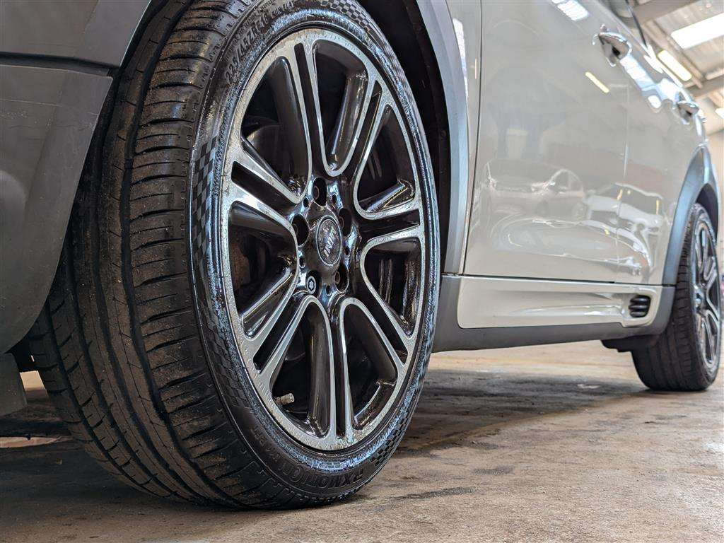 <p>2014 MINI COUNTRYMAN COOPER SD AUTO</p>