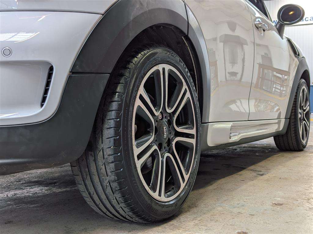 <p>2014 MINI COUNTRYMAN COOPER SD AUTO</p>