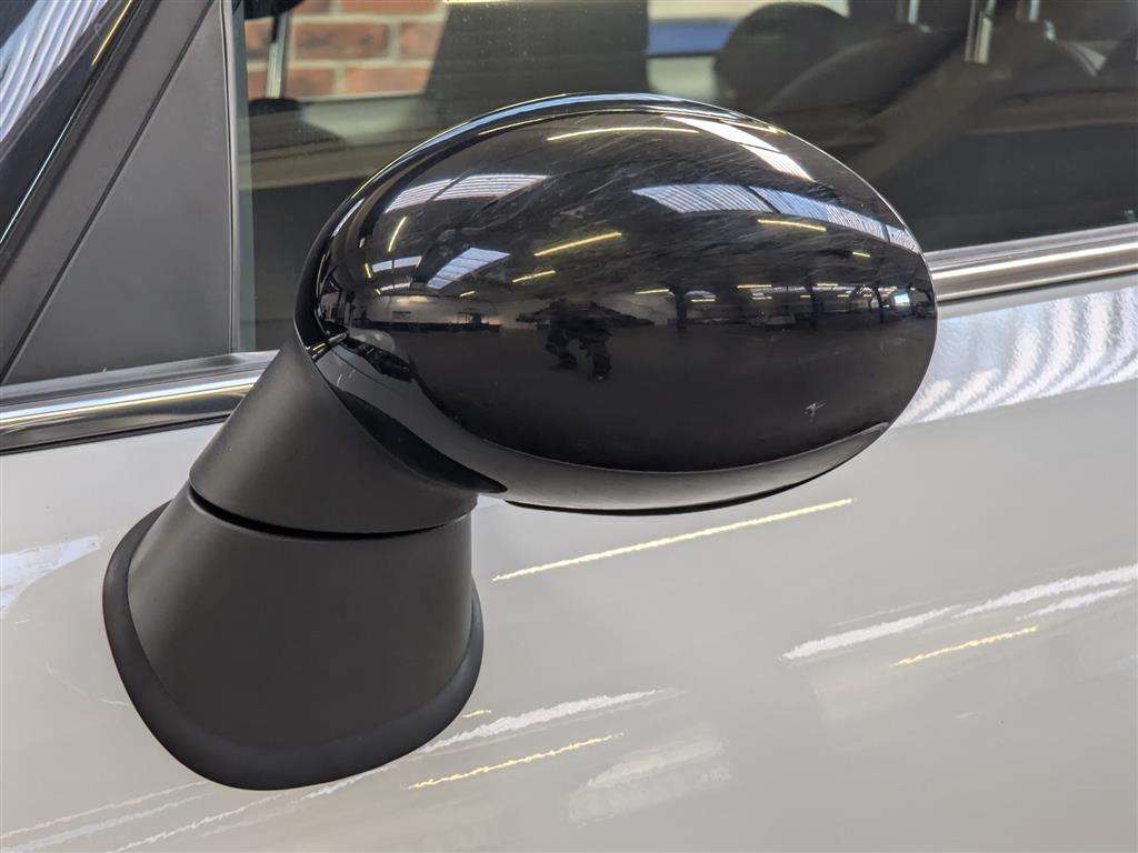 <p>2014 MINI COUNTRYMAN COOPER SD AUTO</p>