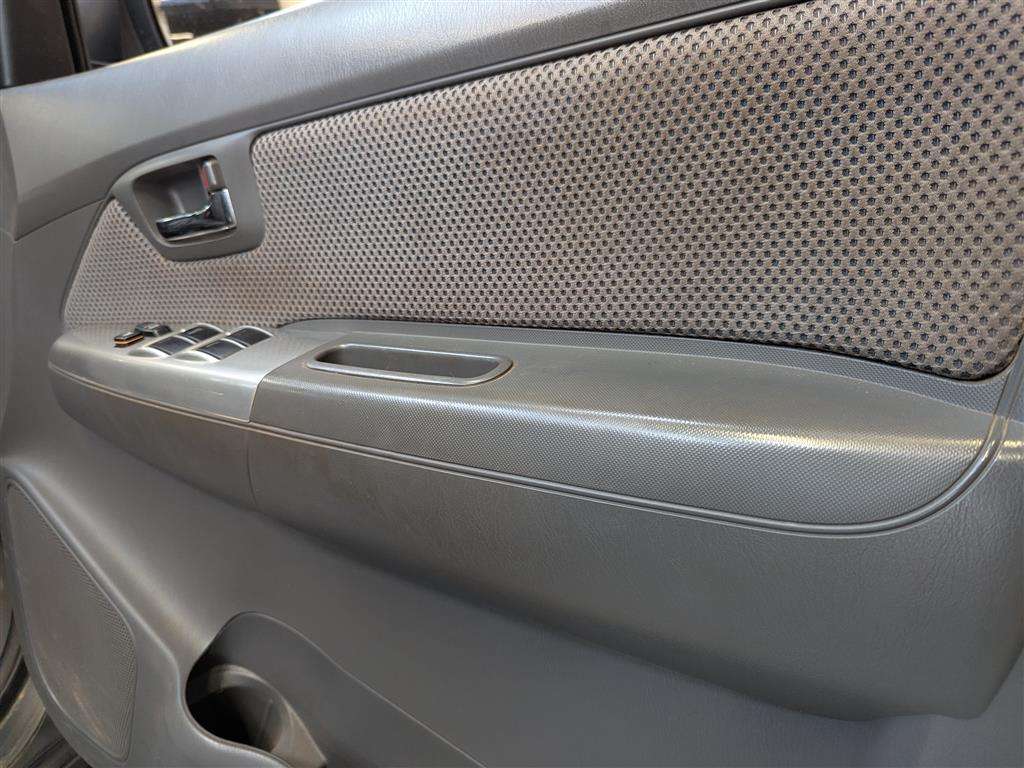 <p>2012 TOYOTA HILUX INVINCIBLE D-4D 4X4</p>