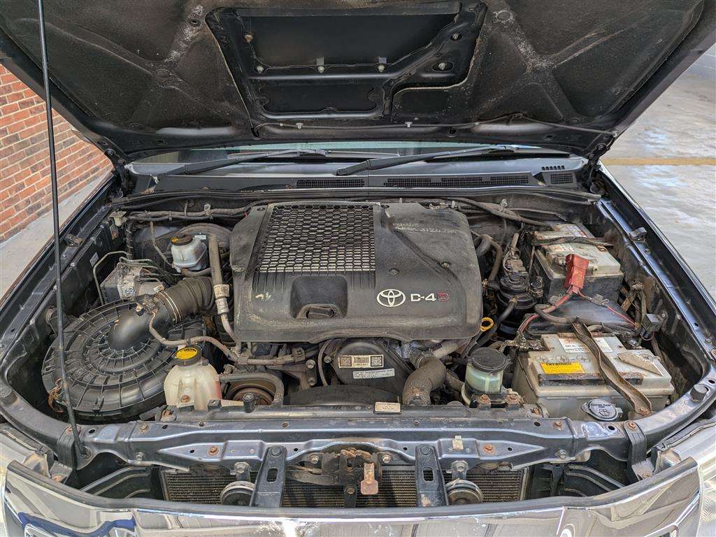 <p>2012 TOYOTA HILUX INVINCIBLE D-4D 4X4</p>