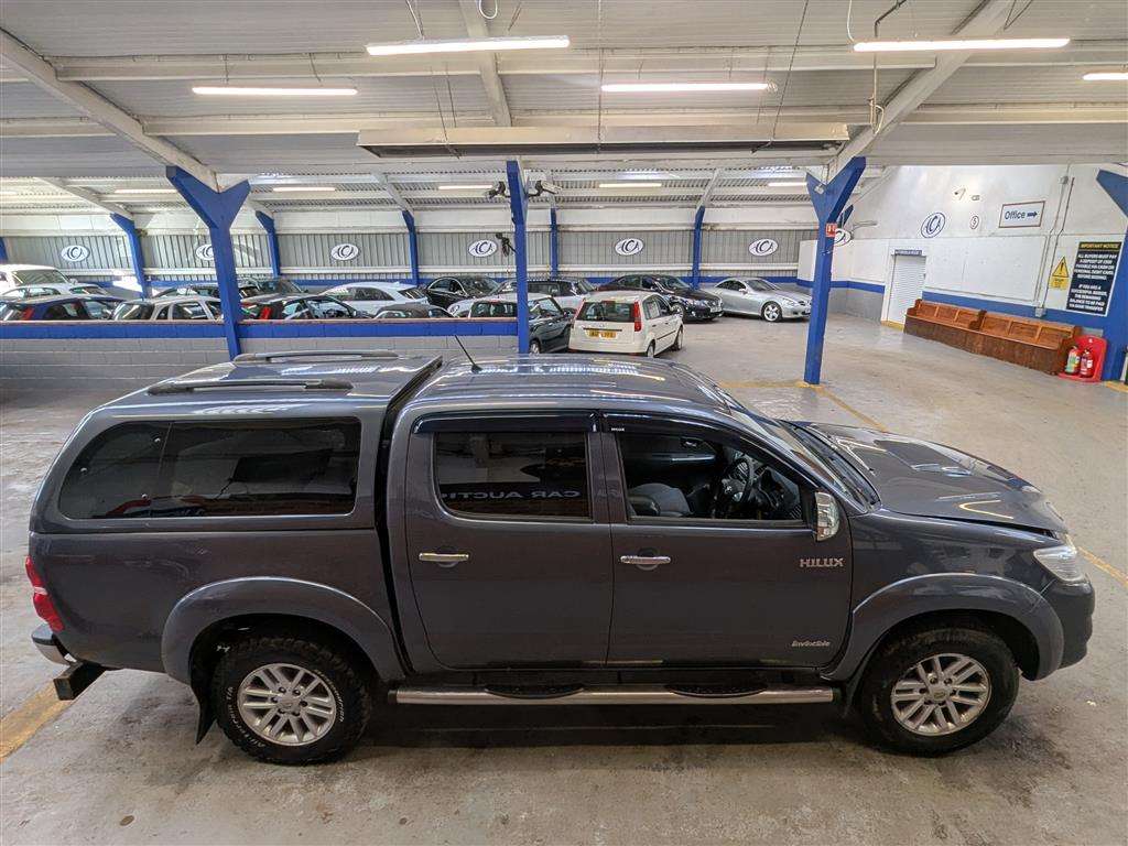 <p>2012 TOYOTA HILUX INVINCIBLE D-4D 4X4</p>