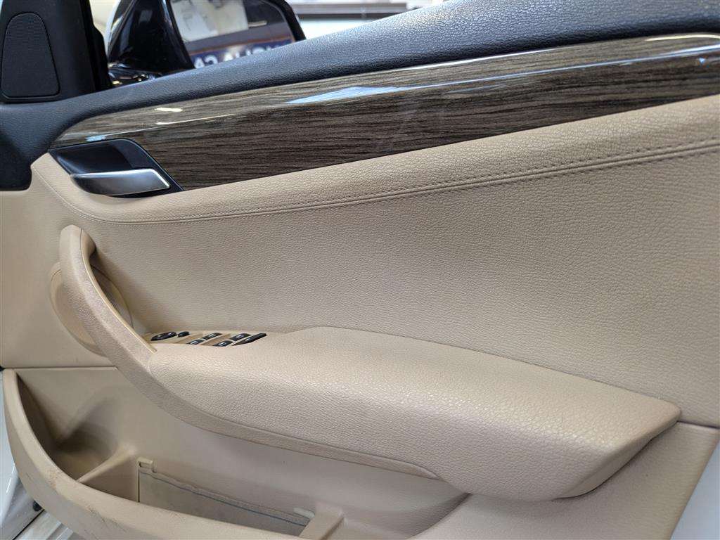 <p>2014 BMW X1 SDRIVE18D M SPORT AUTO</p>