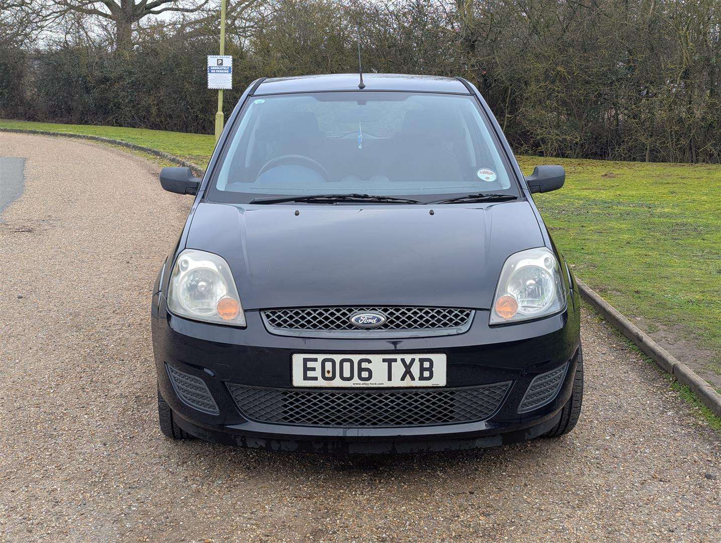 <p>2006 FORD FIESTA STYLE</p>