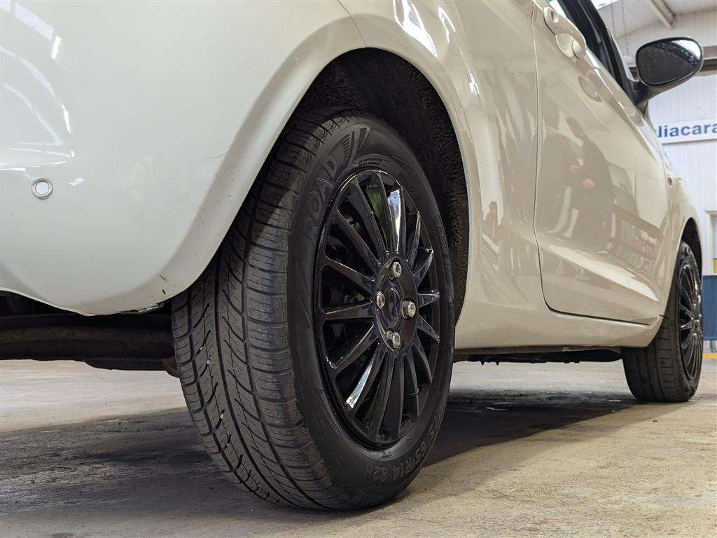 <p>2014 FORD KA EDGE</p>