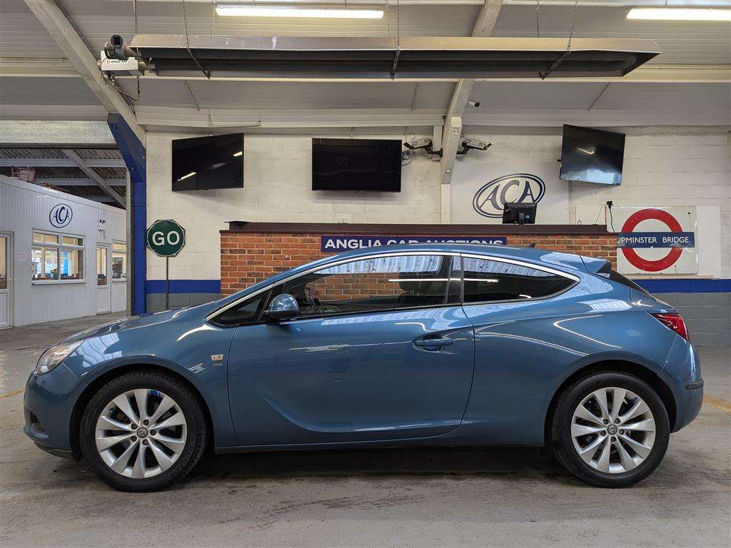 <p>2013 VAUXHALL ASTRA GTC SRI S/S</p>
