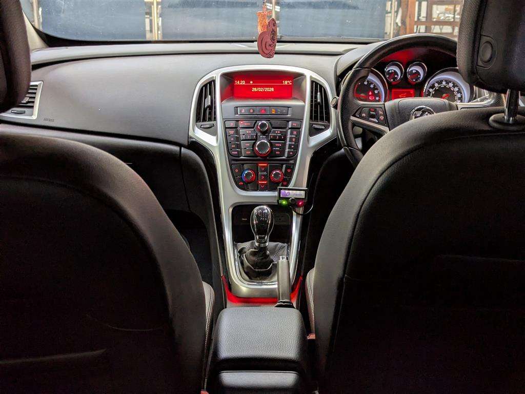 <p>2013 VAUXHALL ASTRA GTC SRI S/S</p>