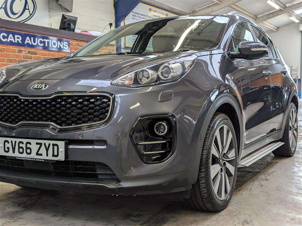 <p>2017 KIA SPORTAGE KX-4 CRDI</p>