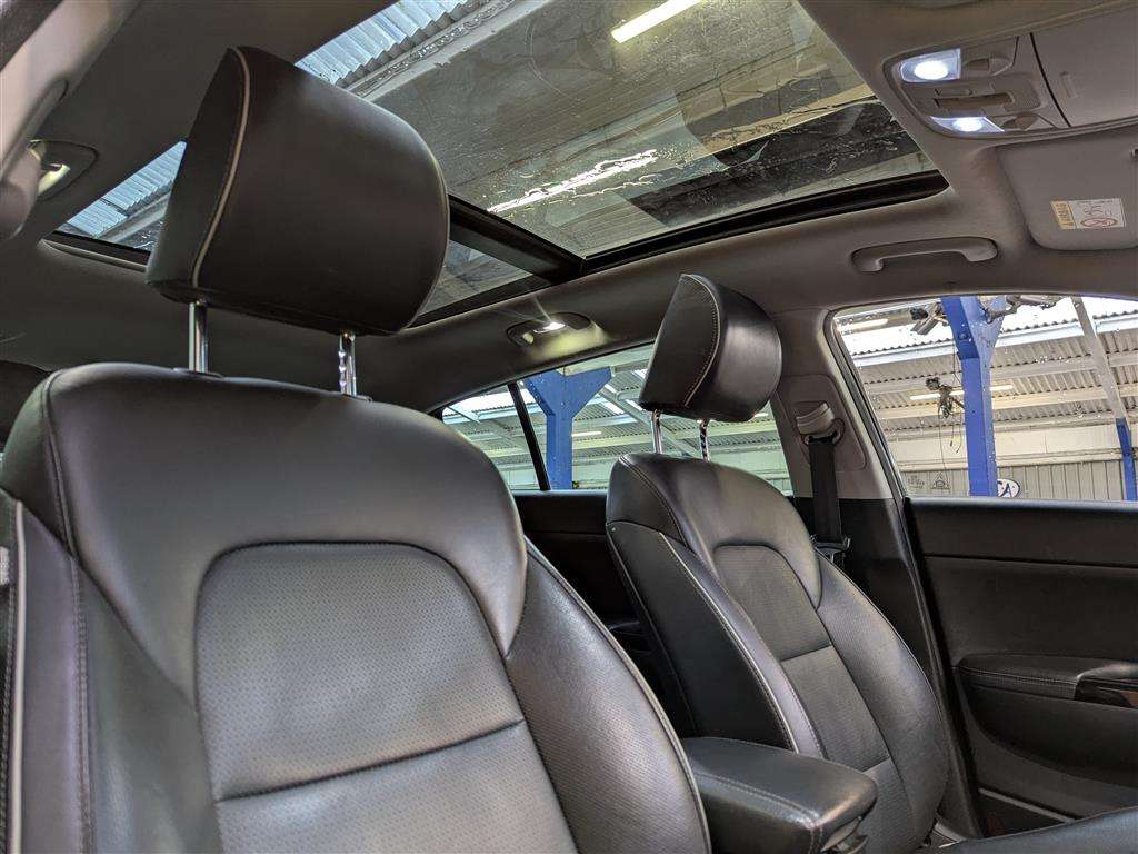 <p>2017 KIA SPORTAGE KX-4 CRDI</p>