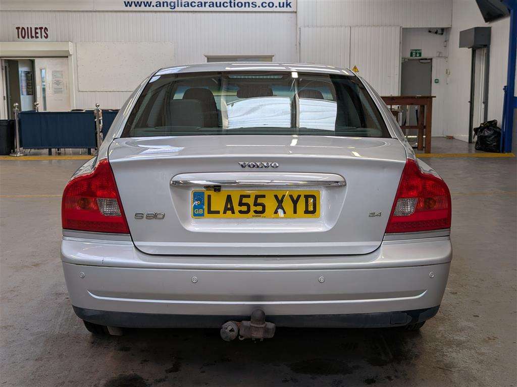 <p>2005 VOLVO S80 2.4</p>