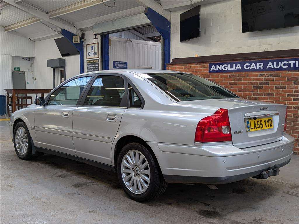 <p>2005 VOLVO S80 2.4</p>
