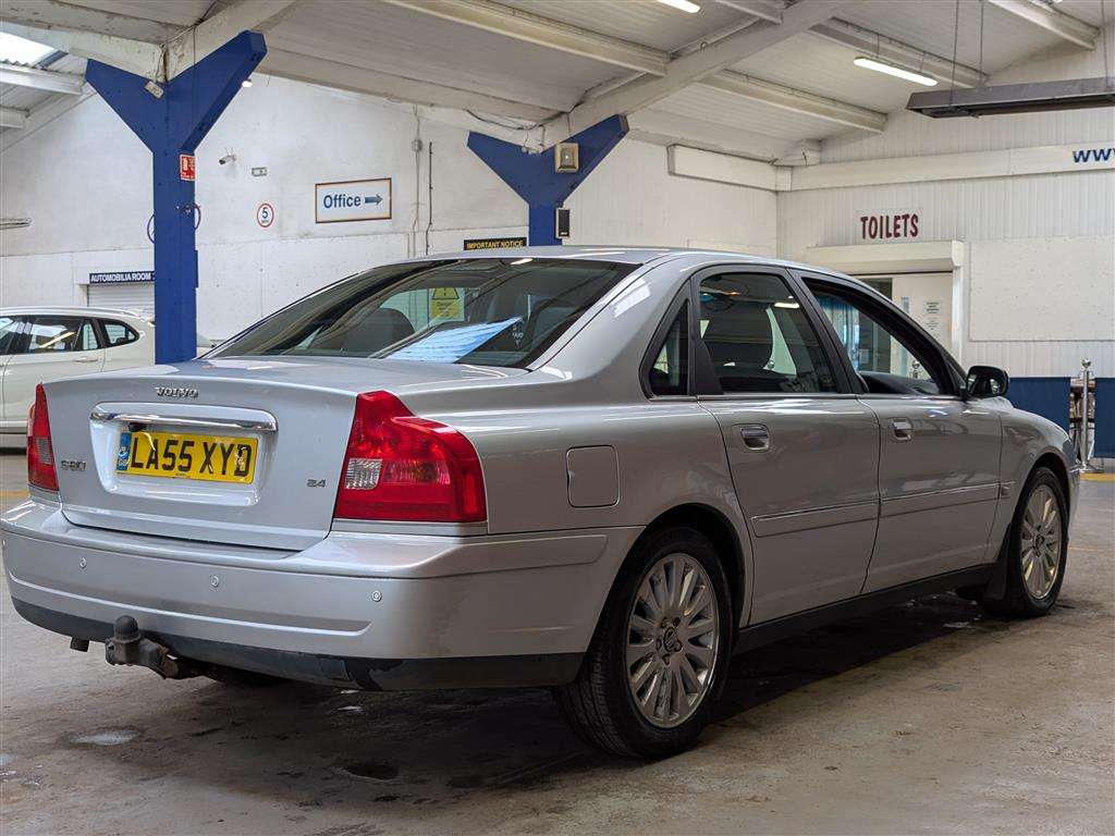 <p>2005 VOLVO S80 2.4</p>