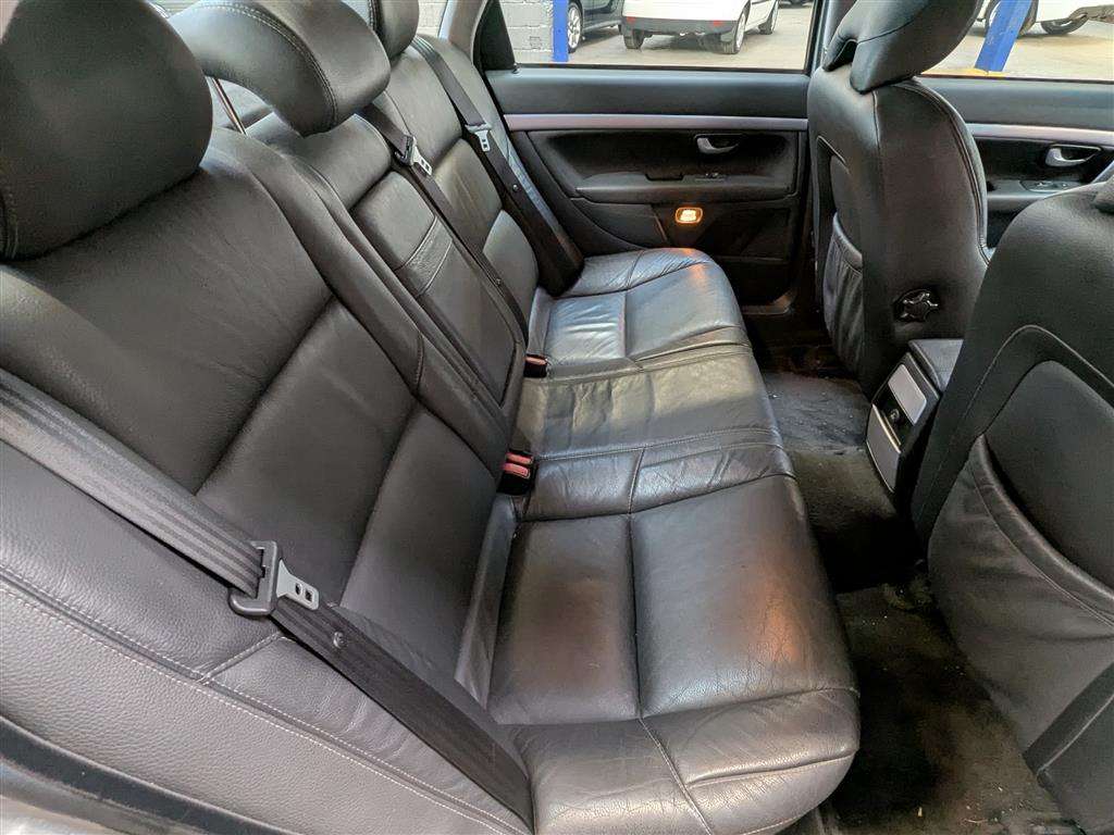 <p>2005 VOLVO S80 2.4</p>