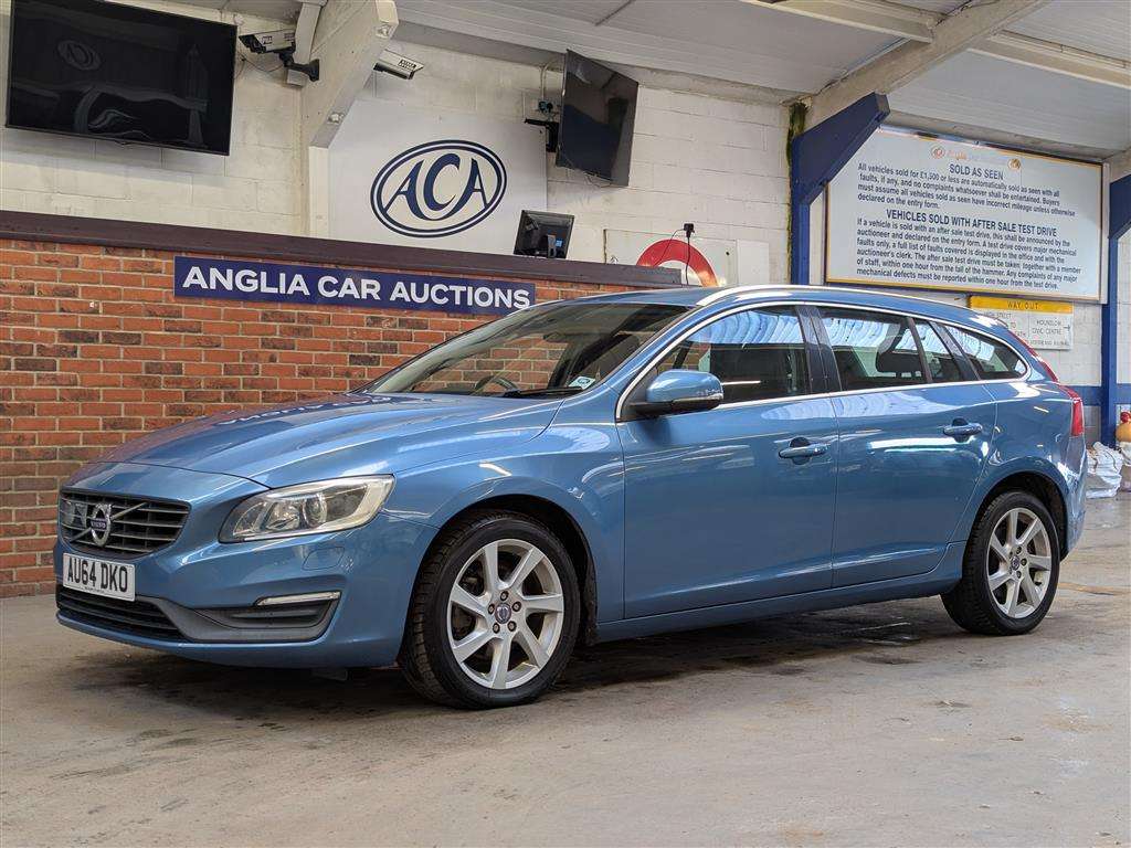 <p>2014 VOLVO V60 SE LUX T4 AUTO</p>