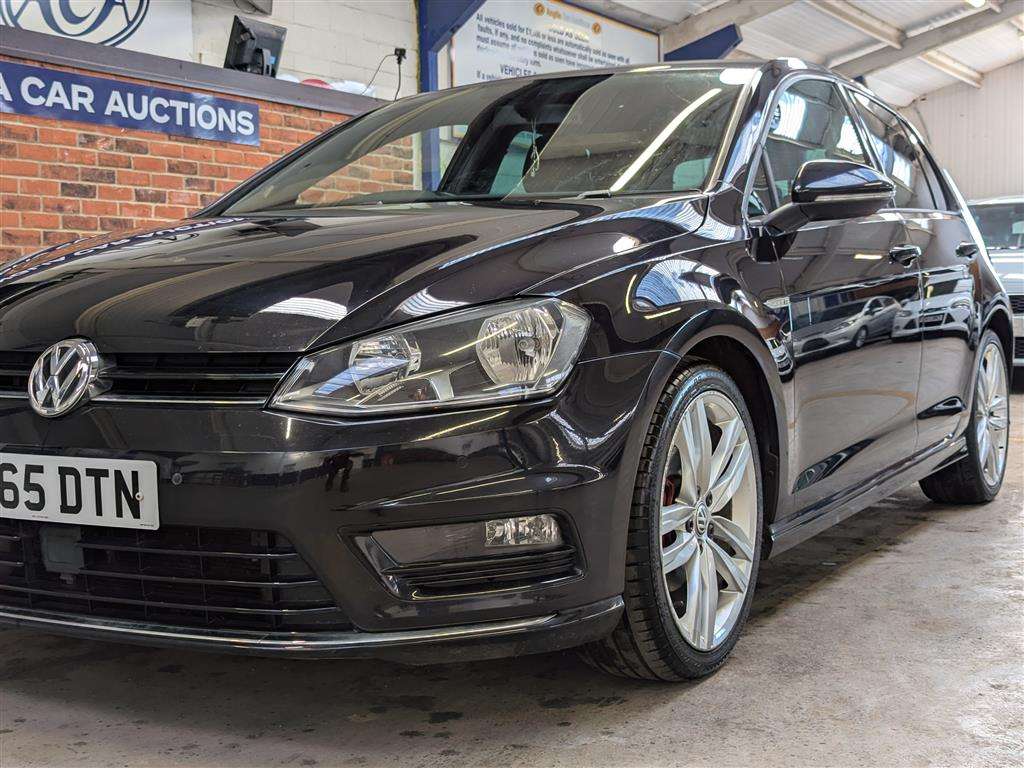 <p>2015 VOLKSWAGEN GOLF R-LINE TSI ACT BMT</p>