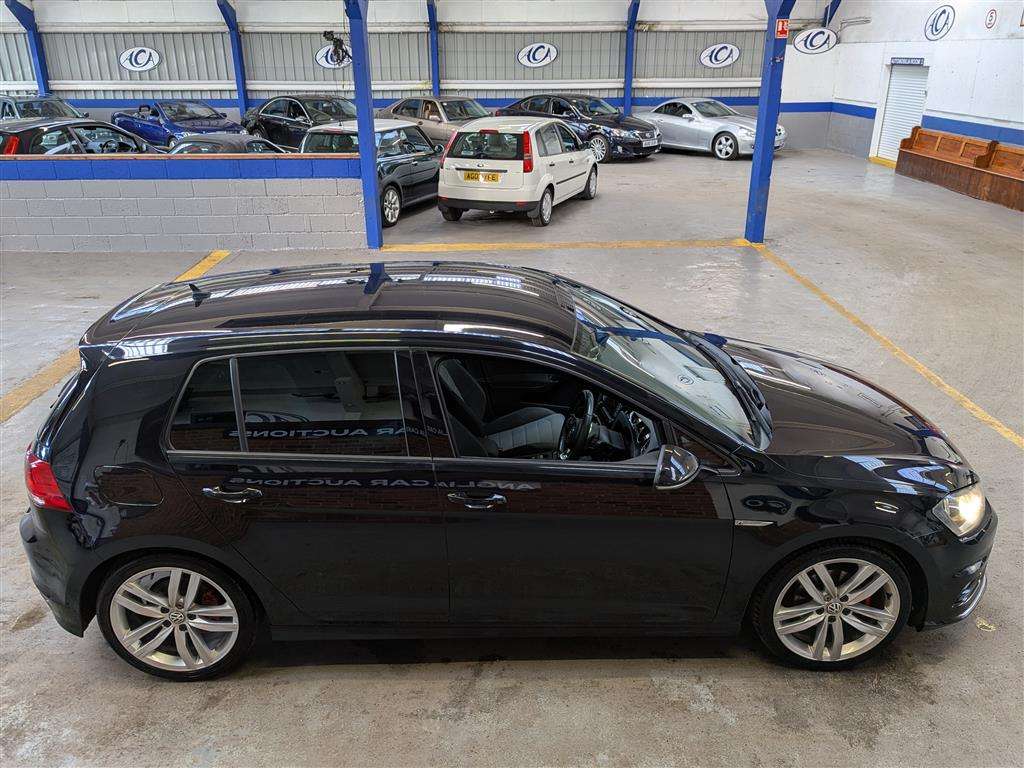 <p>2015 VOLKSWAGEN GOLF R-LINE TSI ACT BMT</p>