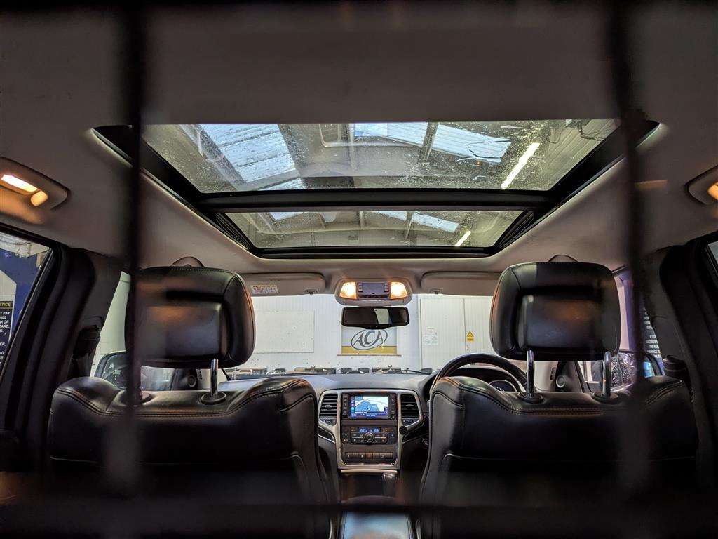 <p>2013 JEEP GRAND CHEROKEE S-LTD CRD</p>