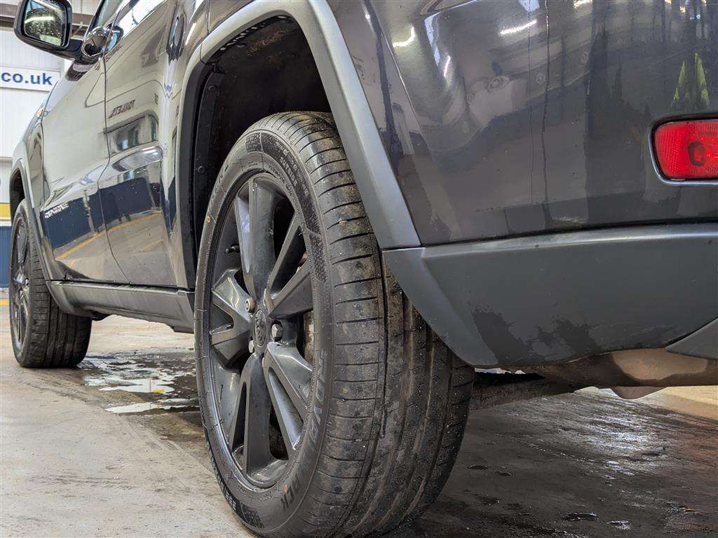 <p>2013 JEEP GRAND CHEROKEE S-LTD CRD</p>