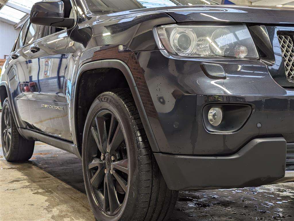 <p>2013 JEEP GRAND CHEROKEE S-LTD CRD</p>