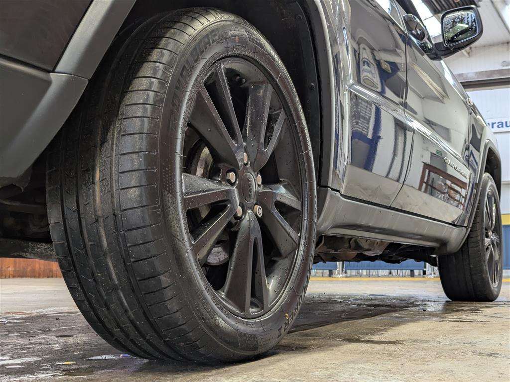 <p>2013 JEEP GRAND CHEROKEE S-LTD CRD</p>