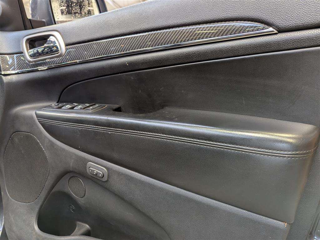 <p>2013 JEEP GRAND CHEROKEE S-LTD CRD</p>