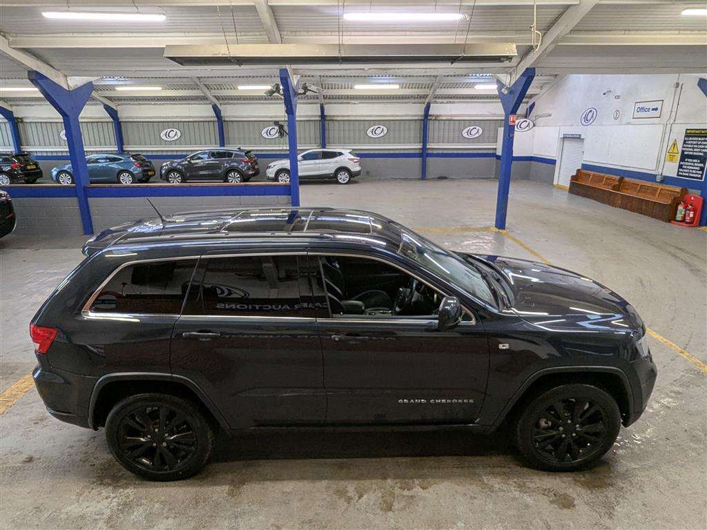 <p>2013 JEEP GRAND CHEROKEE S-LTD CRD</p>