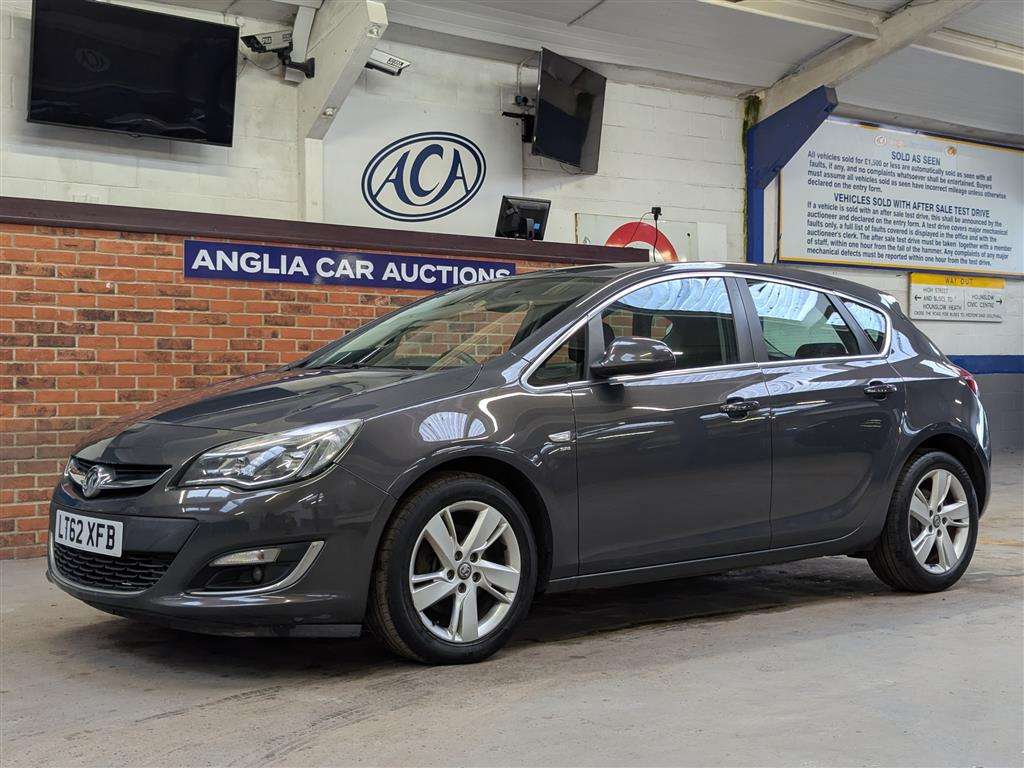 <p>2012 VAUXHALL ASTRA SRI CDTI S/S</p>