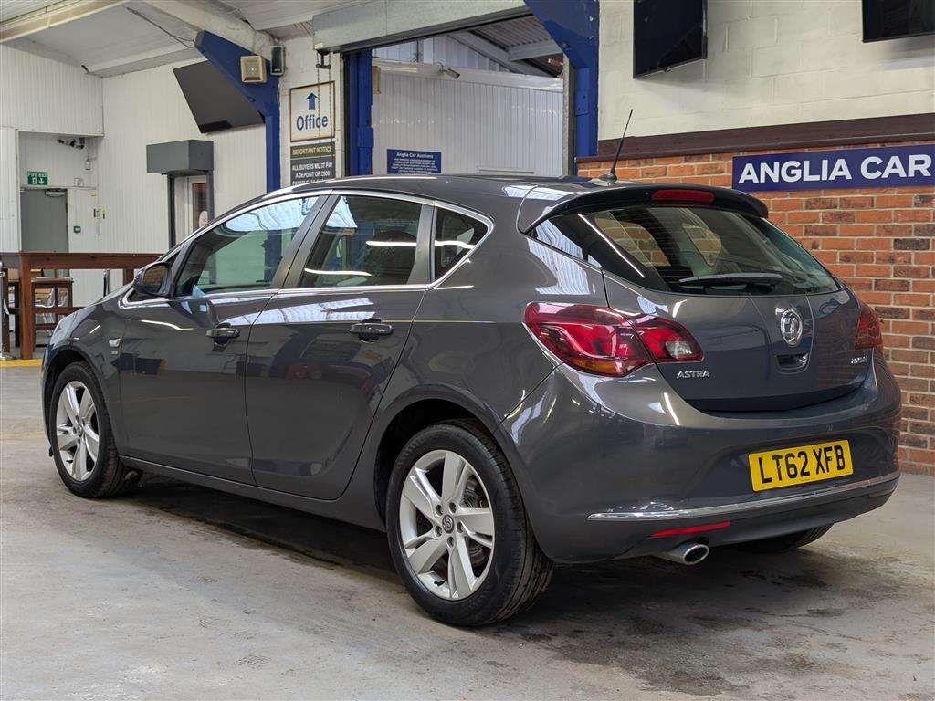 <p>2012 VAUXHALL ASTRA SRI CDTI S/S</p>