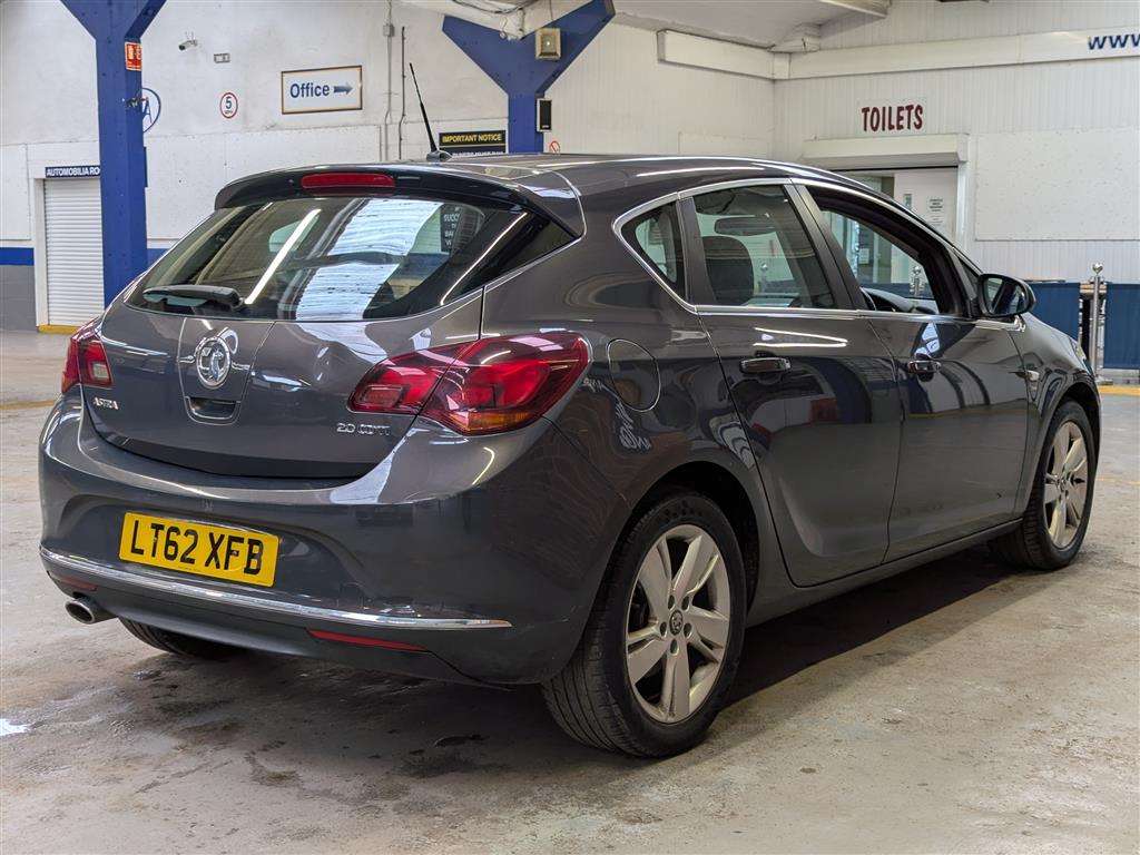 <p>2012 VAUXHALL ASTRA SRI CDTI S/S</p>