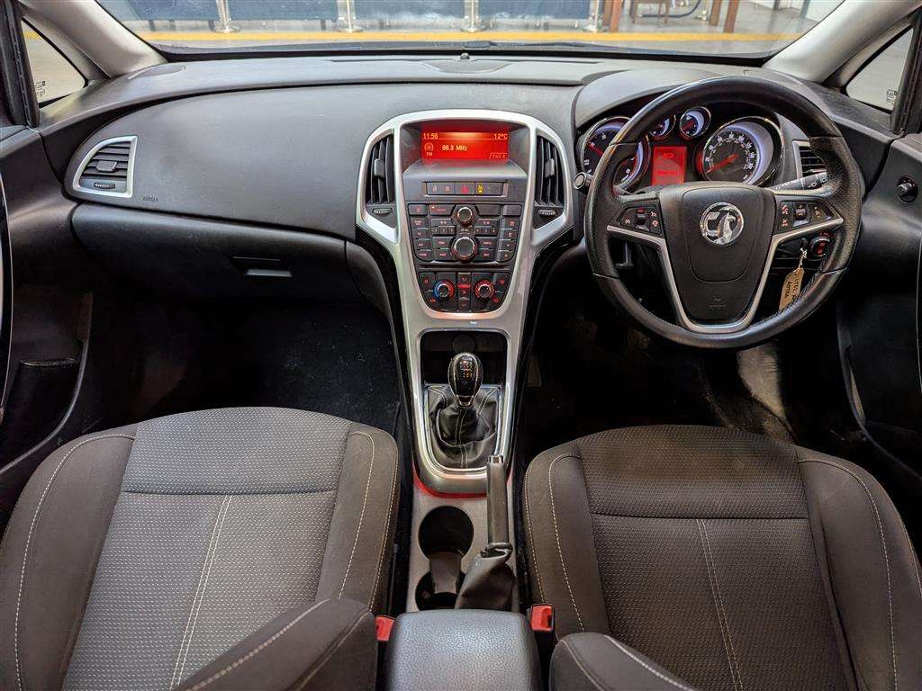 <p>2012 VAUXHALL ASTRA SRI CDTI S/S</p>
