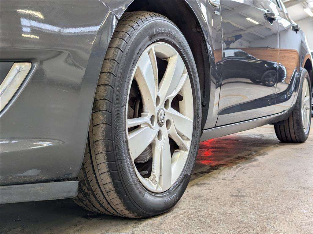 <p>2012 VAUXHALL ASTRA SRI CDTI S/S</p>